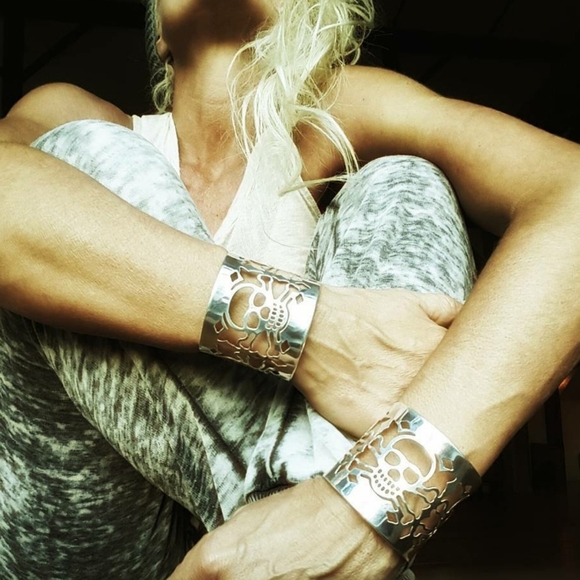 Skull cuff bracelet brass cuff bracelet new - Picture 2 of 5